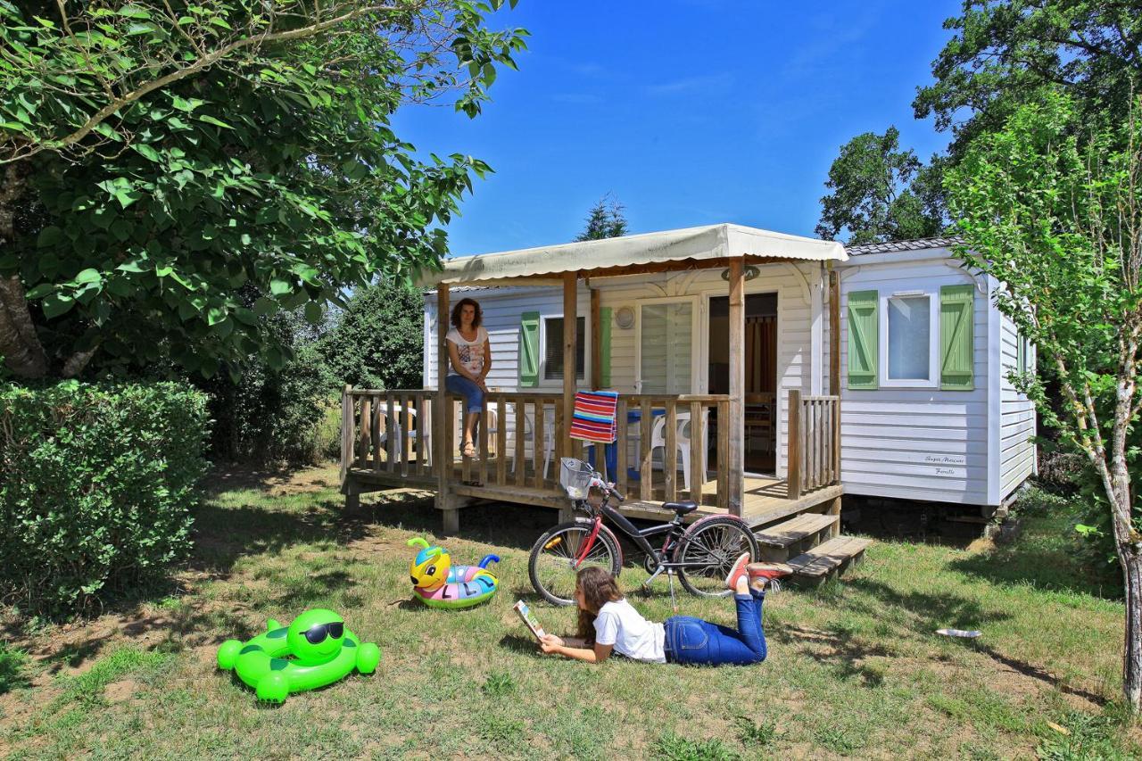 Le Plein Air Des Bories Hotel Carsac-Aillac Bagian luar foto